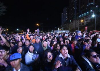 Al menos 150.000 personas disfrutaron la verbena paceña