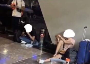 Algunos estudiantes se quedaron por horas en el lobby del hotel en México.