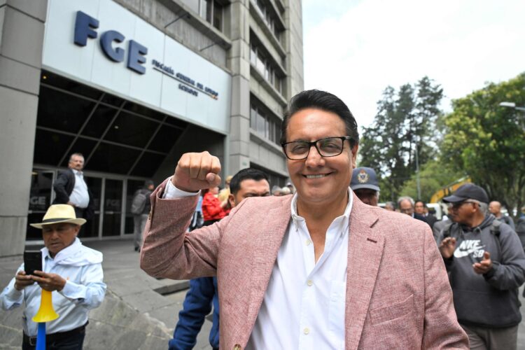 Condenan a más de 34 años de cárcel a responsable de asesinato de presidenciable de Ecuador