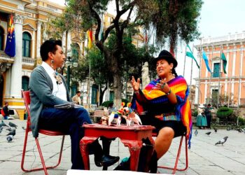 popular, alternativa, autónoma,  libre