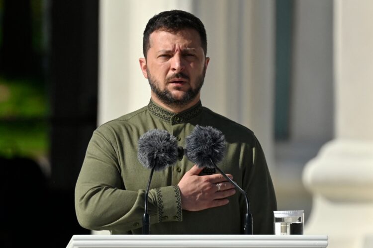 Situación ‘sumamente difícil’ frente a avance ruso en Ucrania, según presidente Zelenski