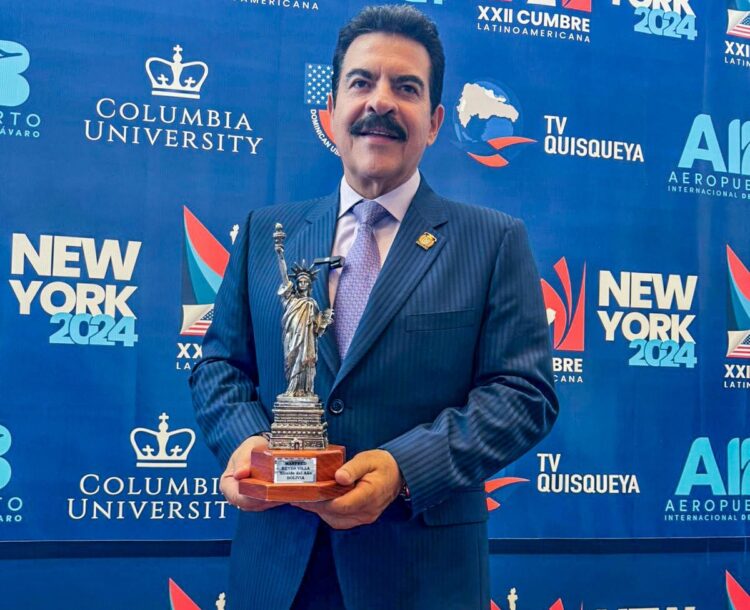 En Cumbre Latinoamericana de Líderes reconocen a Reyes Villa como ‘Alcalde del Año’