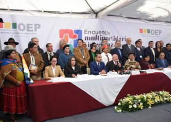Morales: Cómo voy a estar con separatistas, golpistas y neoliberales en la foto en el TSE