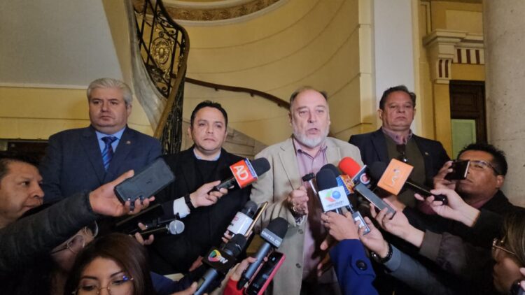 Fracasa el diálogo convocado por Choquehuanca para continuar con la preselección
