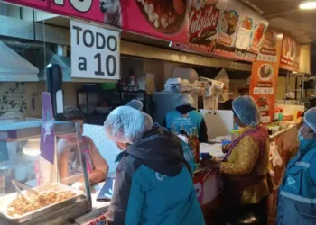 Funcionarios de la Intendencia municipal realizaron operativos en locales de expendio de comida.