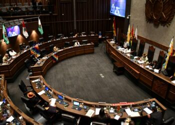 La Asamblea vota para que comisión elabore un informe complementario sobre postulantes al TCP