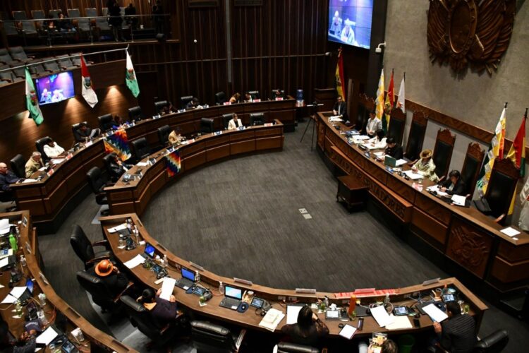 La Asamblea vota para que comisión elabore un informe complementario sobre postulantes al TCP