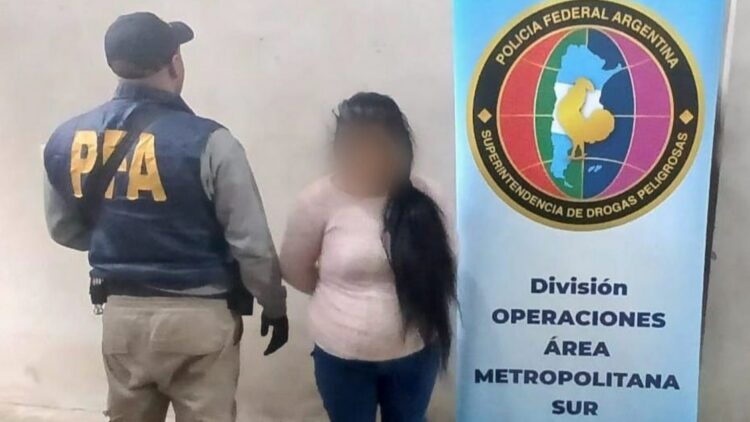 Ministra argentina Bullrrich dice que una boliviana estaba al mando de un laboratorio de cocaína