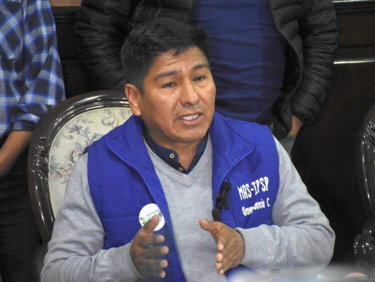 El evismo advierte con ‘convulsión’ si el TSE reconoce a García como jefe del MAS