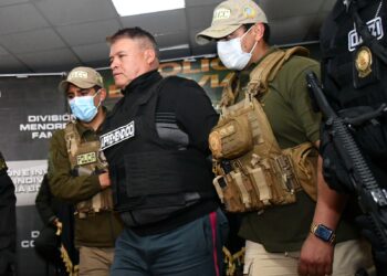 Tribunal militar dicta la baja de cinco generales por la asonada del 26 de junio