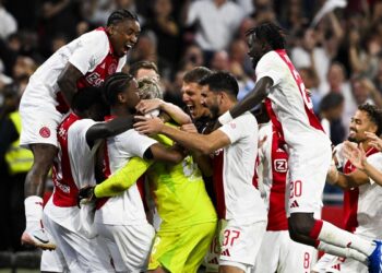 El Ajax continúa en la Europa League tras 34 penales