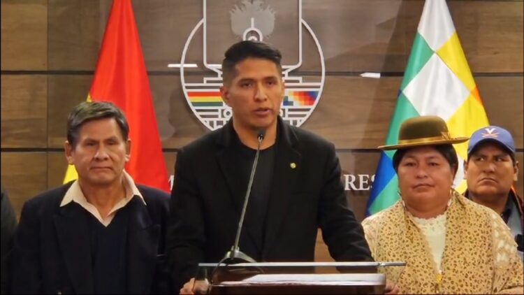 Andrónico responde a Arce: En el Senado solo dos proyectos de créditos están pendientes