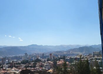 La Alcaldía de La Paz advierte que la calidad del aire en la ciudad es mala debido a los chaqueos e incendios forestales.