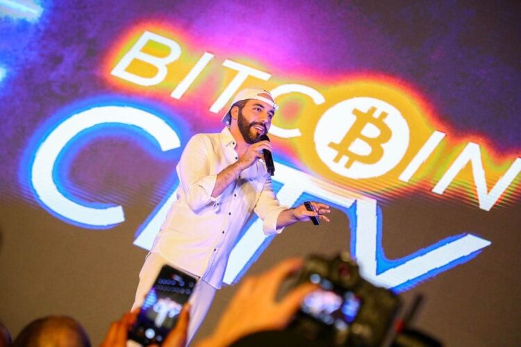 Nayib Bukele, presidente de El Salvador, que comprará un bitcoin todos los días para su país. Foto: AFP.