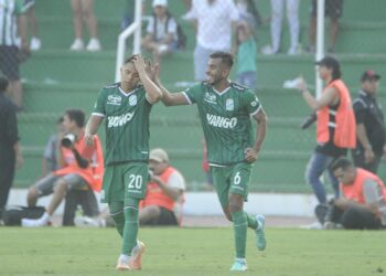 Oriente Petrolero gana con el gol agónico de Añez