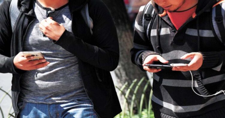 Los delincuentes usan redes sociales como WhatsApp.