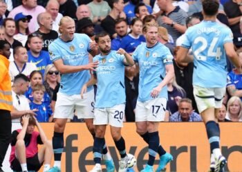 Manchester City gana al Chelsea en el primer gran duelo de Premier League