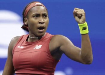 La tenista Coco Gauff abanderada de EEUU en la ceremonia de apertura de París 2024
