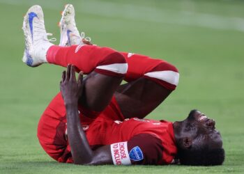 Alphonso Davies sufre lesión en las semifinales de la Copa América