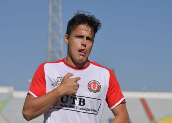FC Universitario gana a Blooming (1-0) y sube al cuarto lugar