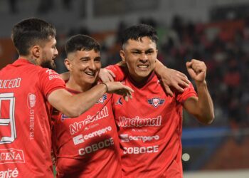 Wilstermann vence a Tomayapo (2-1) y sube al cuarto lugar