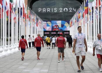 Rusia dice que organizadores de París 2024 retiraron acreditación a cuatro periodistas