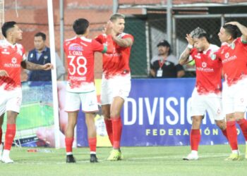 Real Tomayapo vence a Royal Pari y es tercero del Clausura