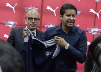 Wilstermann, en plena crisis, contrata a Eduardo Villegas