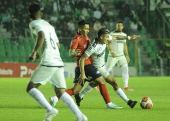 Oriente Petrolero gana 1-0 a Wilstermann y alcanza la cima del Clausura