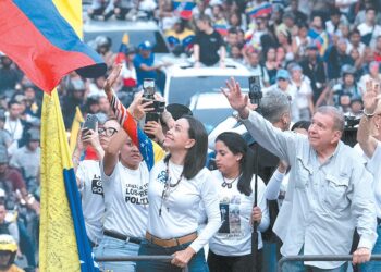 Venezuela vota en medio de tensión e incertidumbre