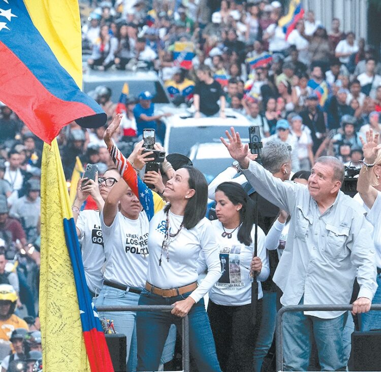 Venezuela vota en medio de tensión e incertidumbre