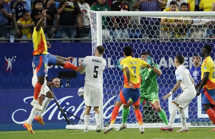 Lerma anota el único tanto del partido para Colombia