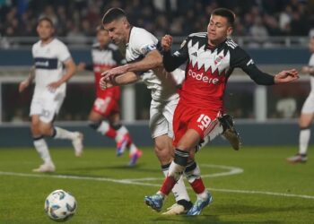 River no puede con Gimnasia y se aleja de los primeros en la Liga argentina
