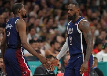 Durant y James reducen a Jokic, el Team USA toma impulso hacia el oro