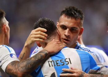 Lautaro Martínez sigue al frente de los goleadores y Messi marca su primer tanto