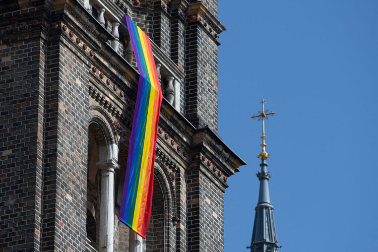 lgbt_iglesia.jpg