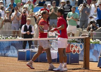 Máxima expectación y tristeza por Nadal en su tierra prometida de París