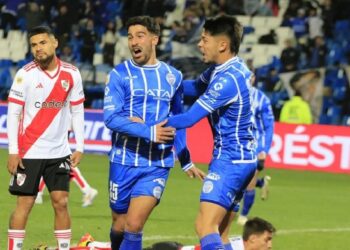 A River no le alcanza con los goles de Borja y sufre en la Liga argentina