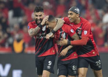 Paranaense remonta y gana en casa 2-1 al Belgrano en la ida de octavos de la Sudamericana