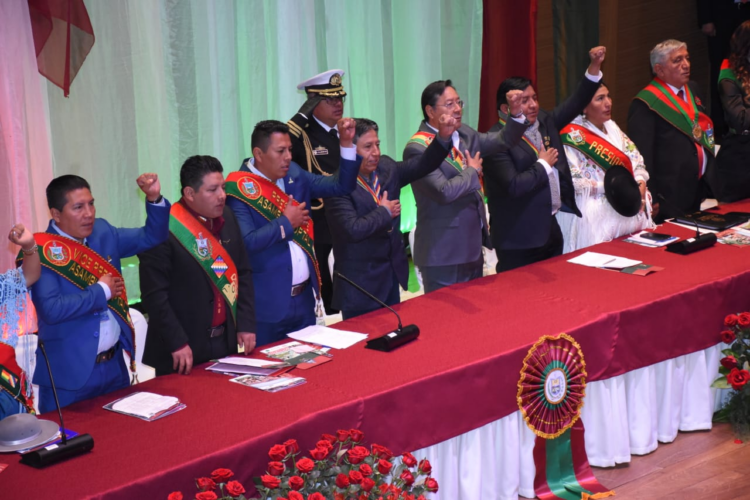 Arce, Quispe y Arias se juntan en homenaje a La Paz en la Casa Grande del Pueblo