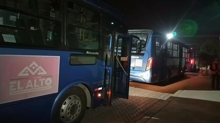 El servicio de los buses municipales de El Alto también se ve afectado por el desabastecimiento de diésel.