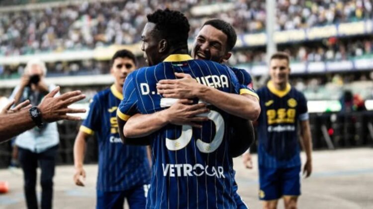 Hellas Verona golea al Napoli