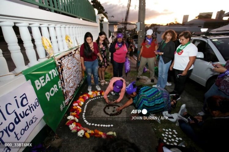 En El Salvador el aborto tiene cárcel