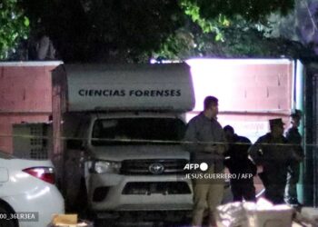 La autoridades investigan el asesinato múltiple