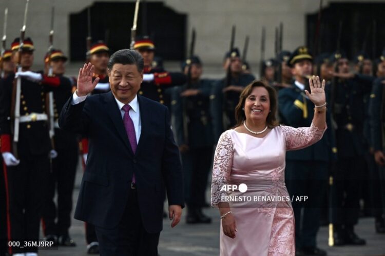 El presidente de China llegó ayer a Lima