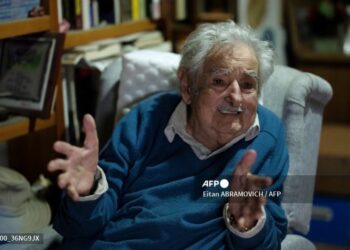 Mujica recibirá a Gustavo Petro