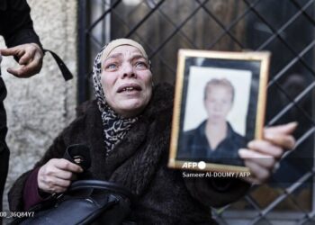 Muchos buscan a sus familiares