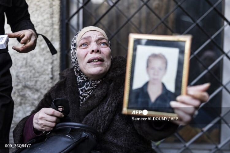 Muchos buscan a sus familiares