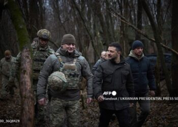 Zelensky visitó el frente de batalla