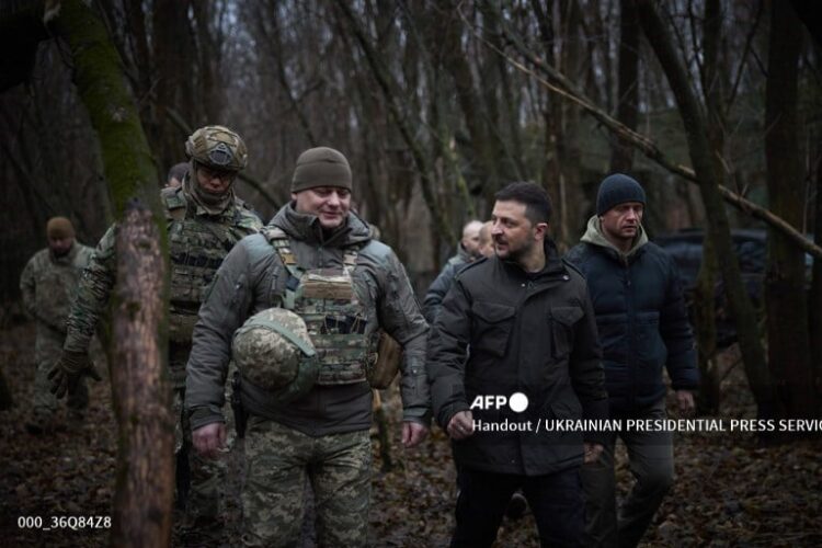 Zelensky visitó el frente de batalla